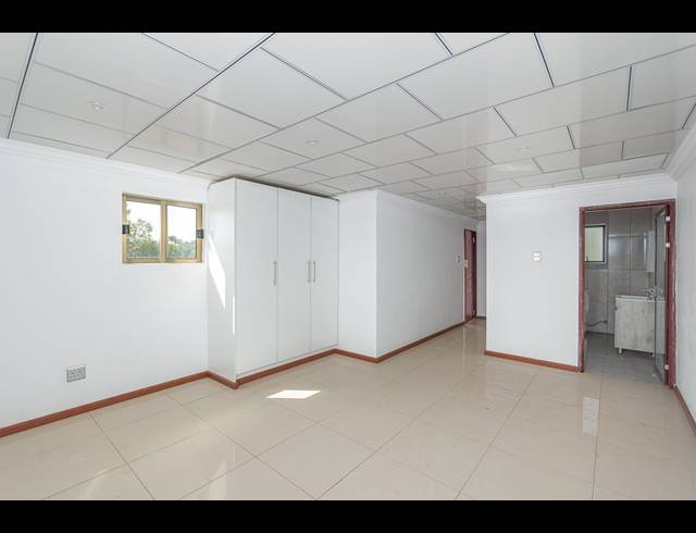 32 BEDROOM HOUSE FOR SALE IN FERNDALE
